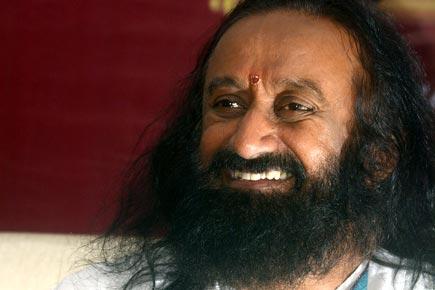 Did ISIS issue death threats against spiritual guru Ravi Shankar?