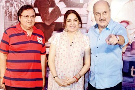 Anupam Kher and Neena Gupta's play opens to a packed house in SoBo