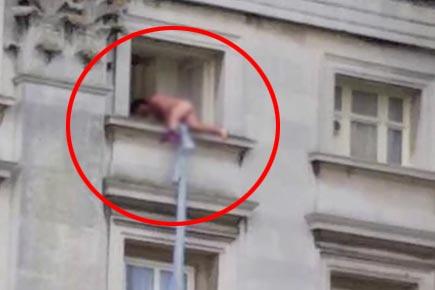 Is it a Hoax? Naked man at Buckingham Palace