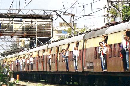 Mumbai: Nearly 40% of CR coaches 'unfit for use'