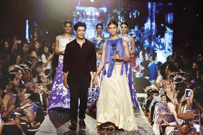 Manish Malhotra presenting his collection at the Lakme Fashion Week