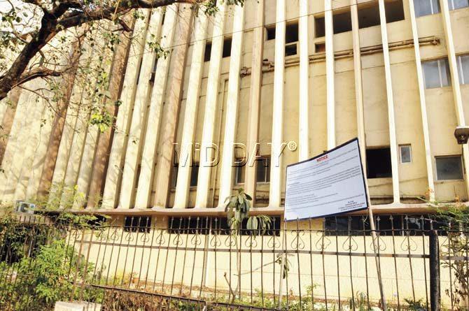 The Kolkata-based Ruia group, which owns the factory, had reportedly been trying to sell the property since 2011 for a price of R400 crore, but deals didn’t materialise. Pic/Satyajit Desai
