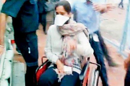 Sonam Kapoor being treated for swine flu in Mumbai