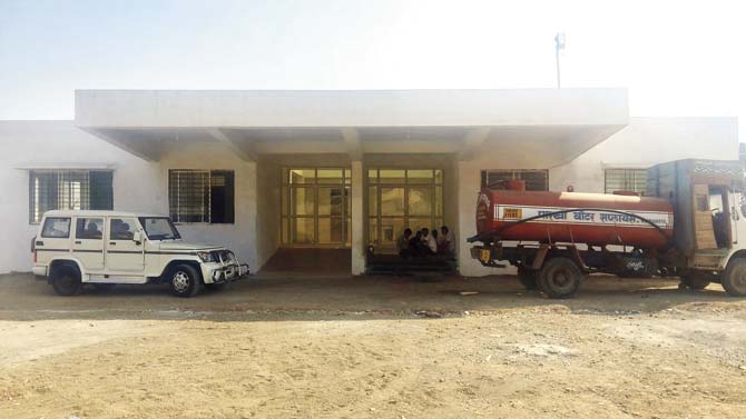 The trauma centre at Ozarde village, near Talegaon toll plaza, on the Mumbai-Pune Expressway has received only one bid for operating the facility. Air ambulances cannot yet be brought in because hangar and maintenance facilities will take 6 months to be built