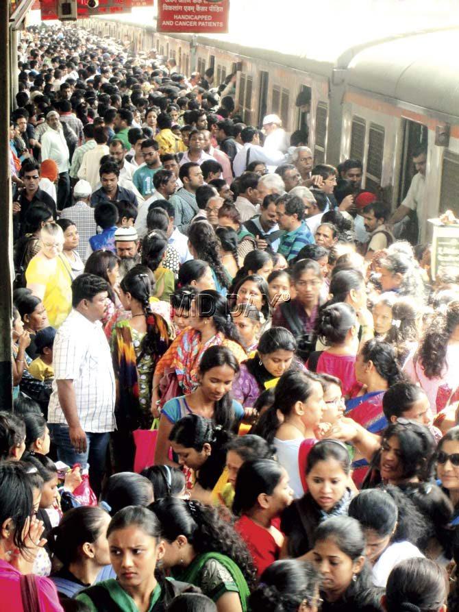 Getting into a train at Thane ensures a push 