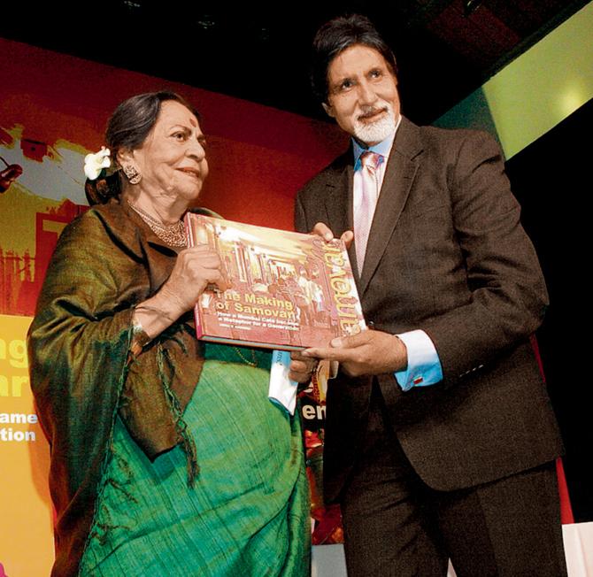 Usha Khanna and Amitabh Bachchan at the launch of the book, The Making of Samovar in 2007