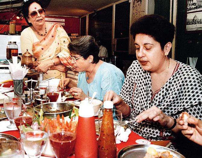 Usha Khanna, Meher Moos and Parwana Boga Noorani enjoy lunch