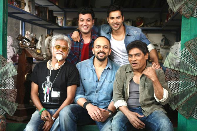 Sanjay Mishra, Varun Sharma, Varun Dhawan, Rohit Shetty and Johnny Lever on the sets of 