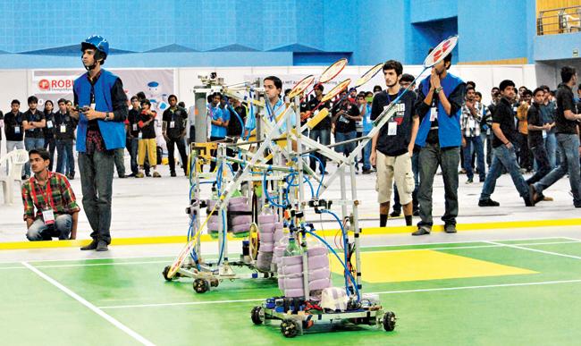 Engineering students from Maharashtra, New Delhi, Orissa, Jalgoan, Tamil Nadu and Kanpur participated in the event