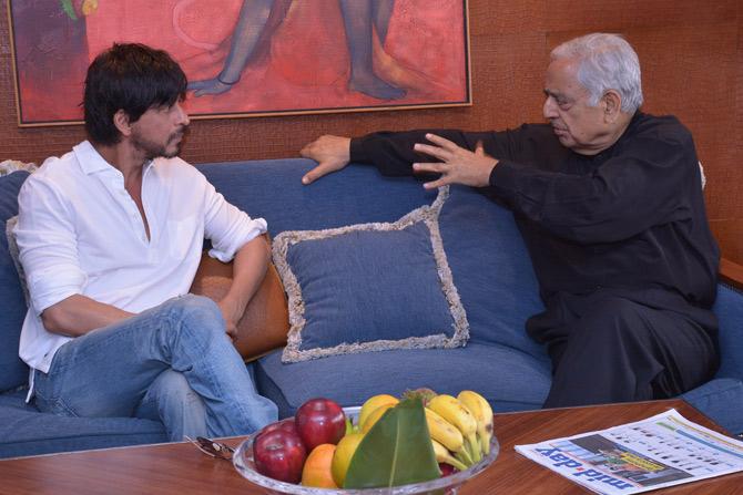 Shah Rukh Khan (left) with Jammu and Kashmir chief minister Mufti Mohammad Sayeed at a five-star hotel in Bandra. The star discussed the possibilities of shooting in the Valley over cups of qahwah (Kashmiri tea)