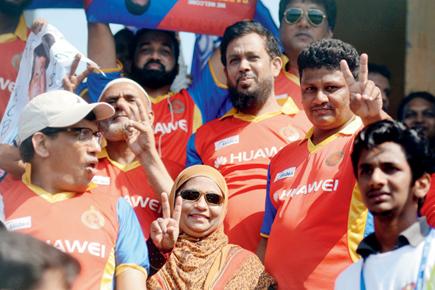 IPL 8: Sarfaraz Khan's mother turns up at Wankhede, but doesn't see him bat