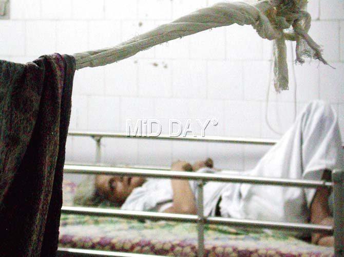 In this picture clicked in 2005, Aruna Shanbaug is seen at her hospital bed at KEM Hospital. File pic/Rane Ashish