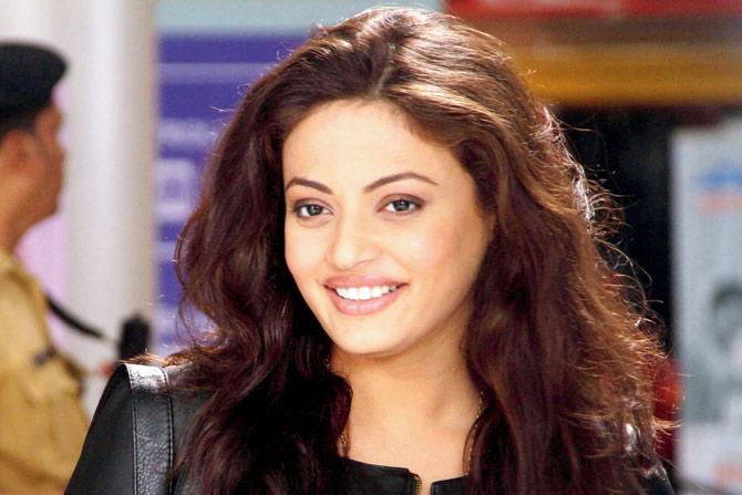 670px x 447px - When Sneha Ullal agreed to wear contact lenses at Salman's behest