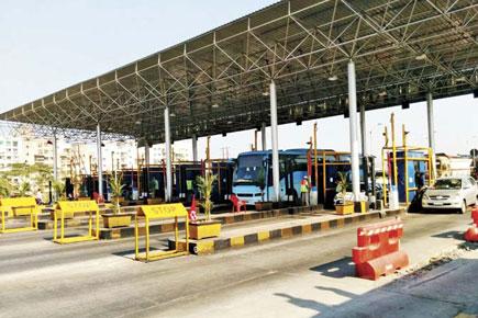 School bus drivers cause ruckus at the Kharghar toll plaza, block traffic