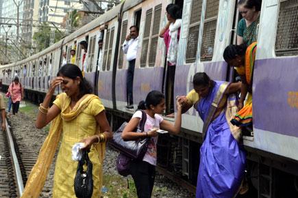 Mumbai: Technical snag delays Central Railway train services 