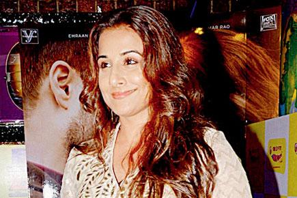 Vidya Balan looks ethereal in this Indian outfit!