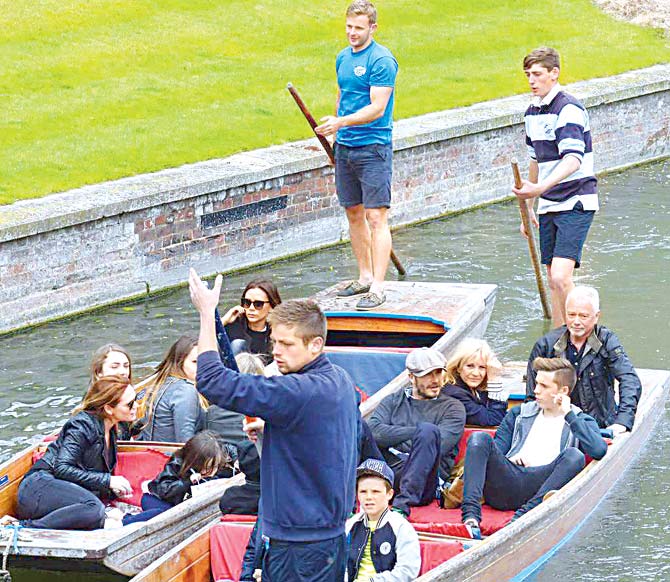 The picture tweeted by Let’s Go Punting, the punt operator that took the Beckhams around Cambridge