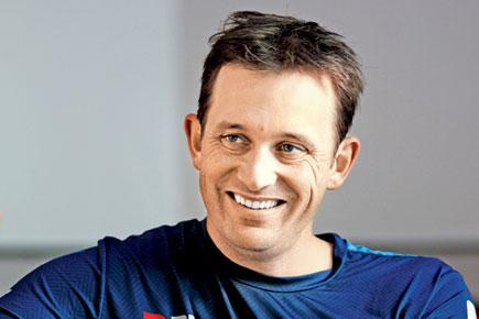 India's sweltering heat, an 'oven', says Shane Bond