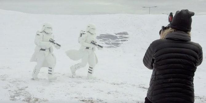 Gobbi @o_gobbi: Snowtroopers! #forceawakens #starwarsday