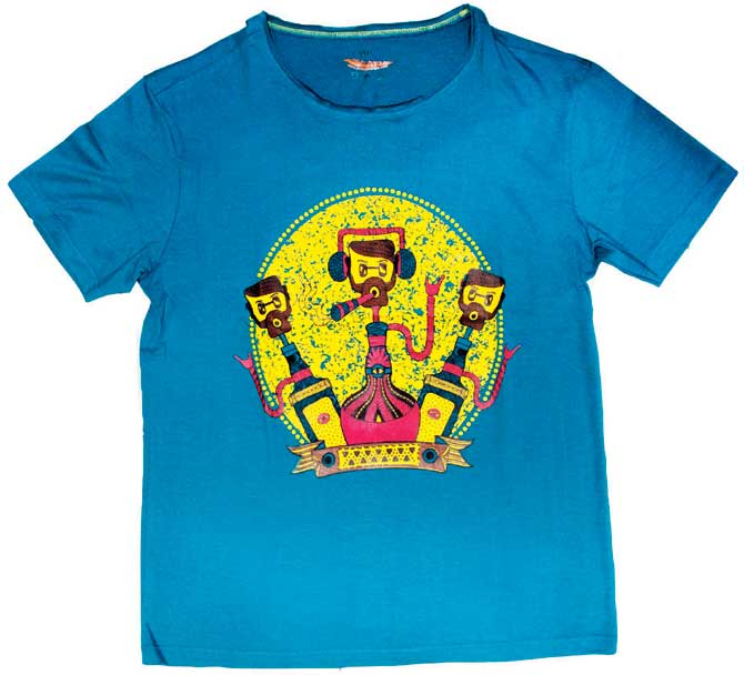 Handpainted Trihippy Trio T-shirt (Rs 599)