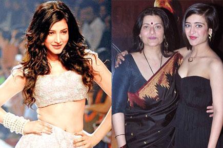 Shruti and Akshara Haasan are by Sarika's side after her accident