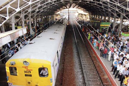 Cannot connect Churchgate with Central suburbs: WR to HC