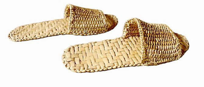 Handmade water reed sandals, Rs 390