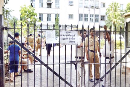 Salman verdict: Fan frenzy forces lockdown at JJ Hospital