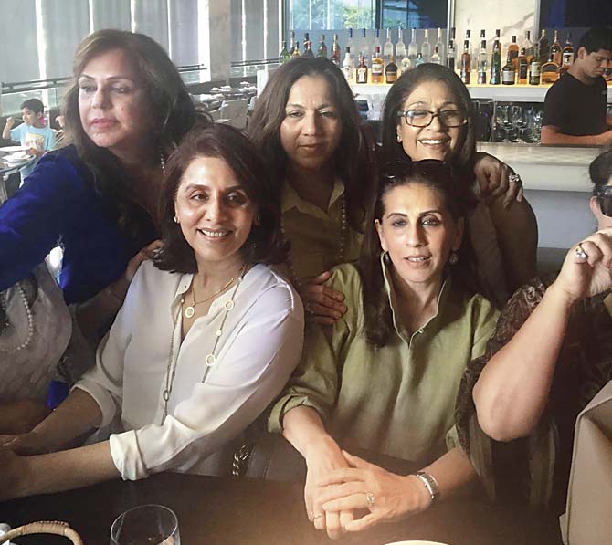 Sheilu Mahtani-Lehr (in blue) with Neetu Kapoor (in white), Sunita Kapoor (extreme right), Shashi Bhasin (wearing glasses) and a friend