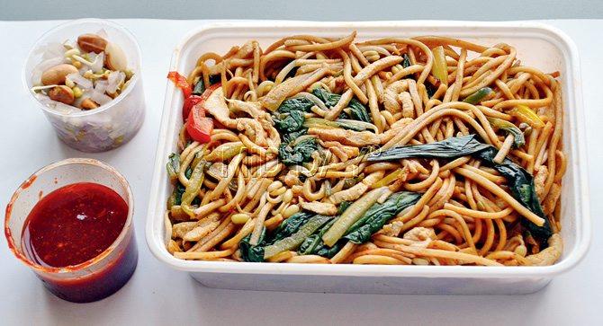 Stir Fry Chicken Spinach Noodles