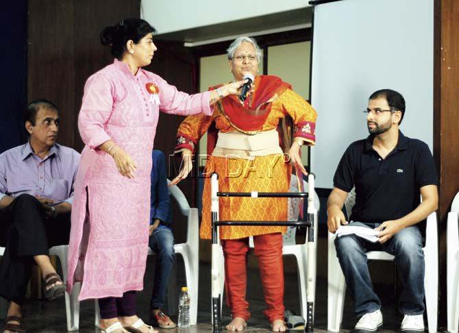 Sudha Kulkarni, an MS warrior, shows easy-to-do exercises as fellow warriors Raj Dhyani (left) and Nakul Gaur (right) look on