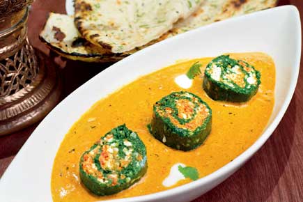 Sample tasty North Indian curries at this Phoenix Marketcity eatery