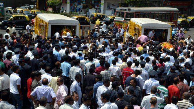 Kalbadevi building fire: Funeral of Mumbai firemen who died in blaze