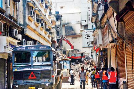Mumbai: More fire disasters waiting to happen in Kalbadevi