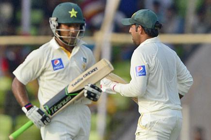 Sarfaraz, Shafiq tighten Pak's grip on first Test against Bangladesh