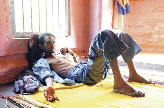 A frail Ravindra Patil in his home at Naigaon police quarters in 2007. He died, penniless, of tuberculosis at the Sewri TB Hospital the same year. File pic