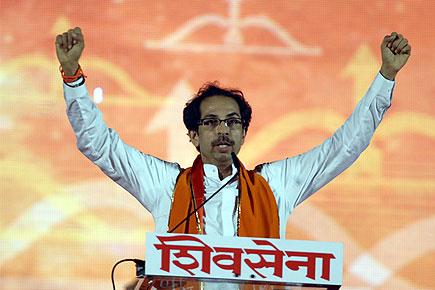 "Yes, Maharaj! We accept it!", Shiv Sena targets judiciary