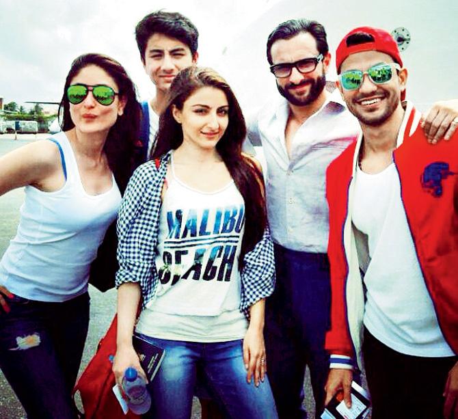 Kareena Kapoor Khan, Saif Ali khan and son, Soha Ali Khan and Kunal Khemu are all smiles in Maldives