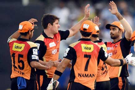 IPL 8: Sunrisers Hyderabad down Rajasthan Royals to remain in play-off hunt