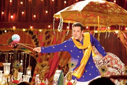 Makers of 'Prem Ratan Dhan Payo' spent Rs 15 cr on lighting the sets?