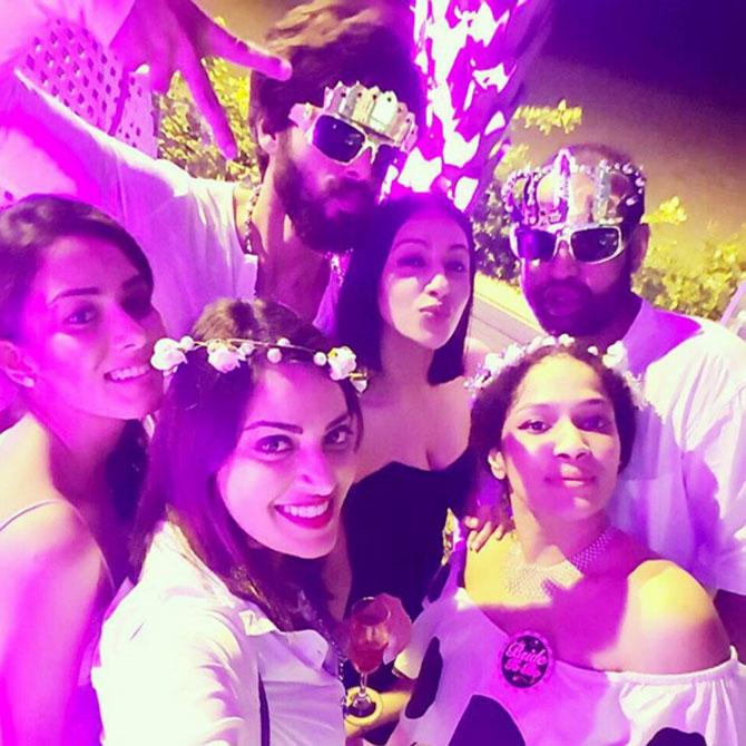 Selfie of the evening! Mira Rajput, Shahid Kapoor, Anushka and Akansha Ranjan with Madhu Mantena and Masaba Gupta. Picture courtesy: Anushka Ranjan