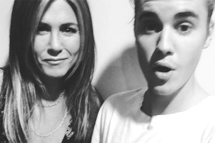 Justin Bieber posts selfie with Jennifer Aniston