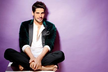 Sidharth Malhotra's 'smart' answer when asked about his dating preferences