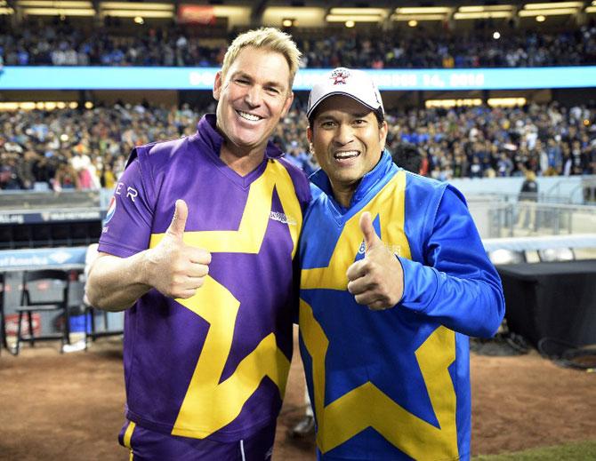 Shane Warne (L) and Sachin Tendulkar pose after the final game of a three-match three city US tour of Twenty20 series of Cricket All-Stars Series at Dodger Stadium. Pic/AFP