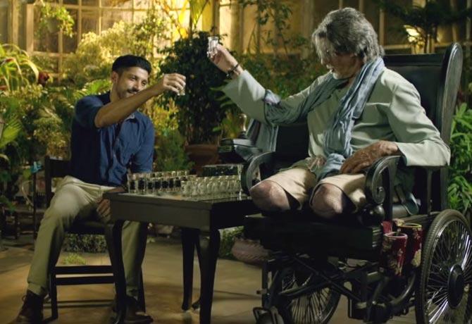 Vodka Chess: Amitabh Bachchan and Farhan Akhtar in 