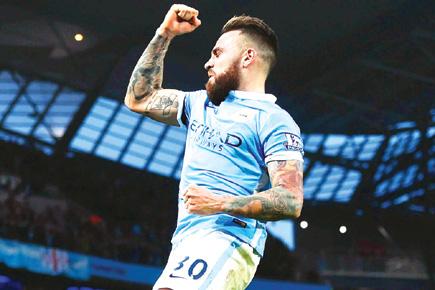 EPL: Manchester City hang on to pole position