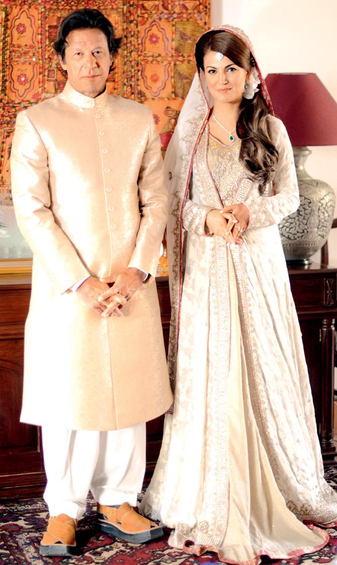 Imran Khan and Reham Khan pose for a photograph during their wedding ceremony at his house in Islamabad on January 8. Pic/AFP