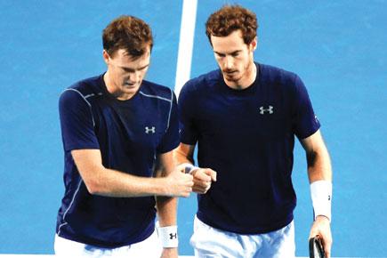 Andy and Jamie Murray help Britain lead 2-1