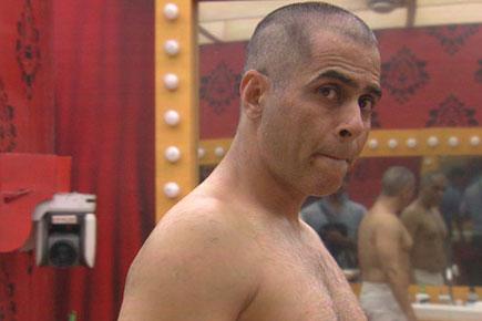 'Bigg Boss 9' Day 24: Aman Verma goes bald!