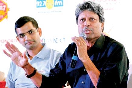 Kapil Dev plays it safe; ducks question on Sachin Tendulkar